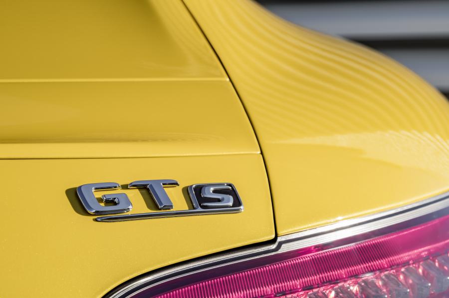 Логотип Mercedes-AMG GT S (C190) 2017 года  (фото 2 из 49)
